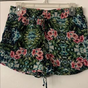 FOREVER 21 TROPICAL PRINT SHORTS